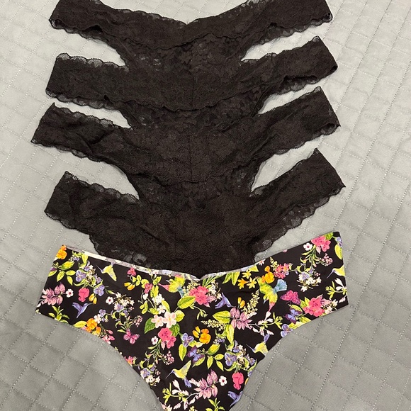 VICTORIA'S SECRET H&M LOT OF THONG UNDERWEAR SIZE MEDIUM - Picture 1 of 3